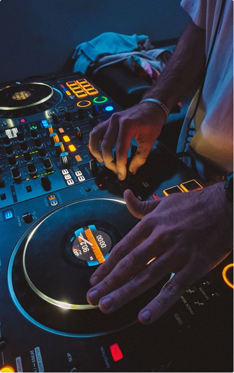 Cómo ganar dinero con tu música sin depender del streaming